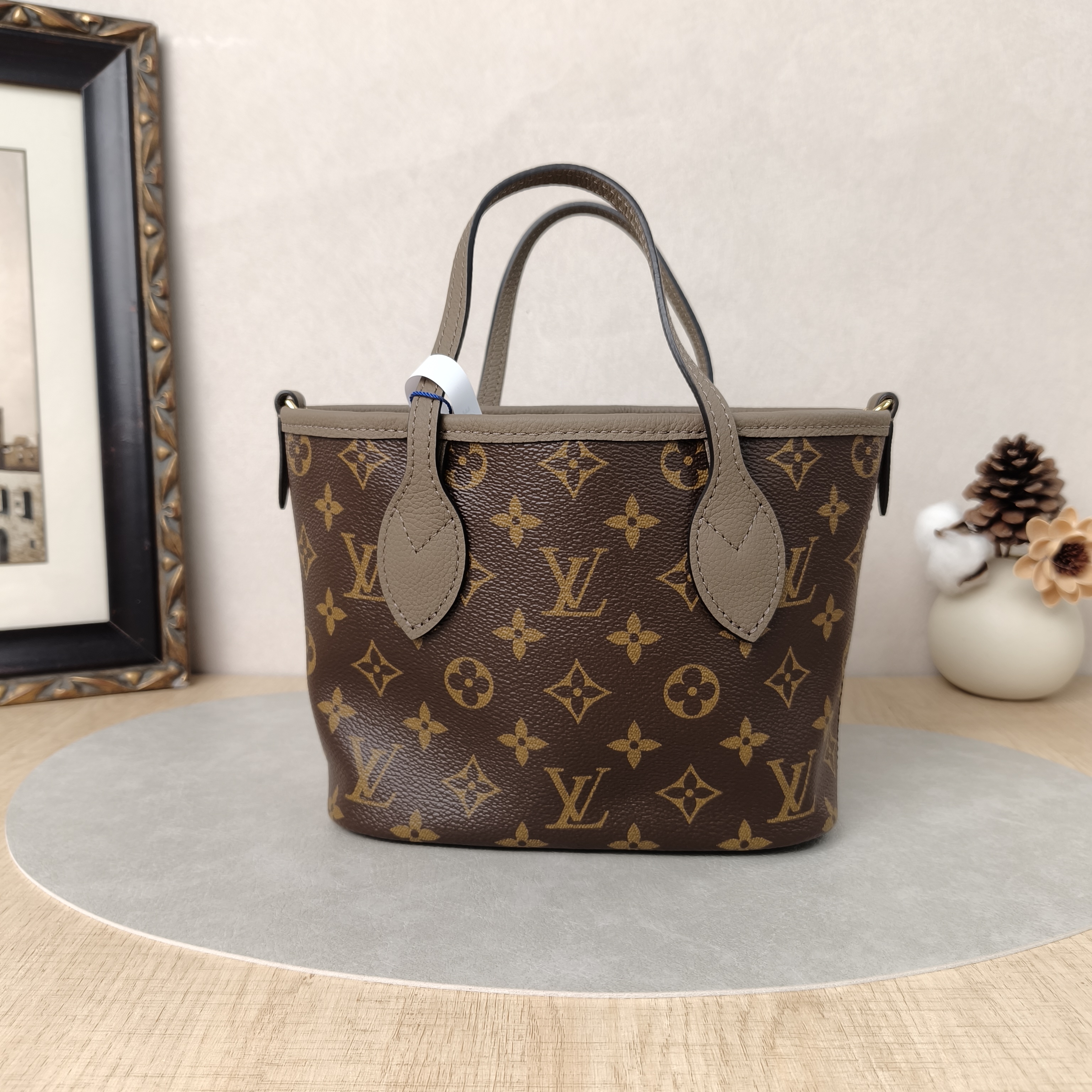 Louis Vuitton Crossbody Bag NEVERFULL INSIDE OUT BB PVC · Calfskin BB26.5 × 11 × 16.5 cm — cover view 3 of 6