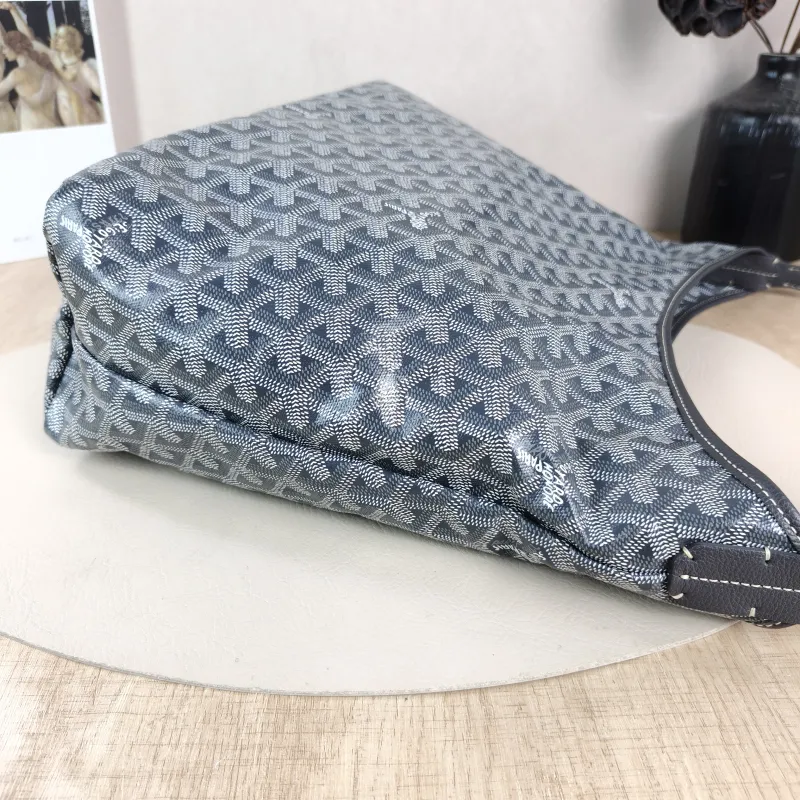 GOYARD Shoulder Bag Boheme Hobo​ Grey ine Canvas Small 43 × 14 × 27 cm — detail view 11 of 14