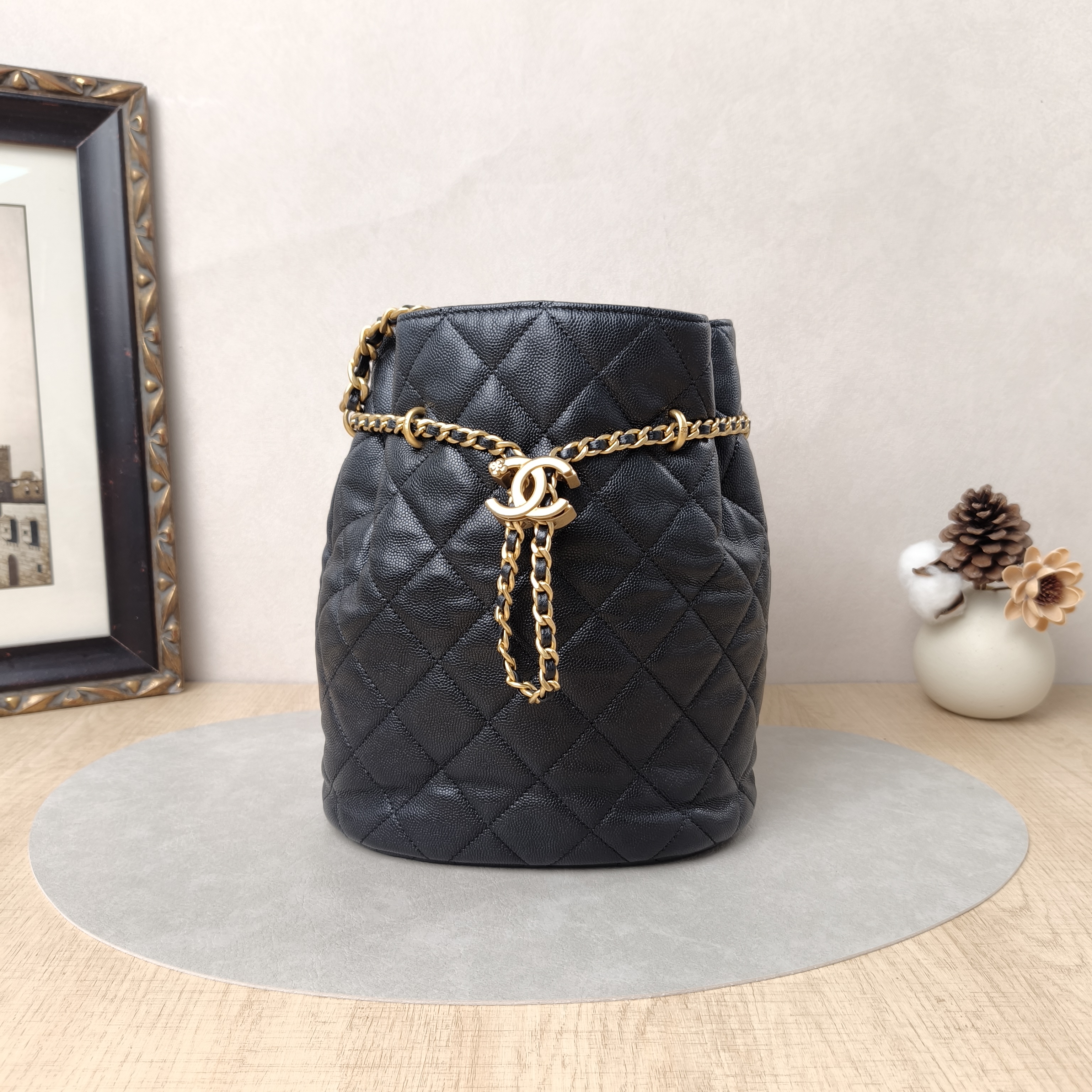 Chanel Crossbody Bag Crossbody Bag Black Calfskin21 × 14 × 24 cm