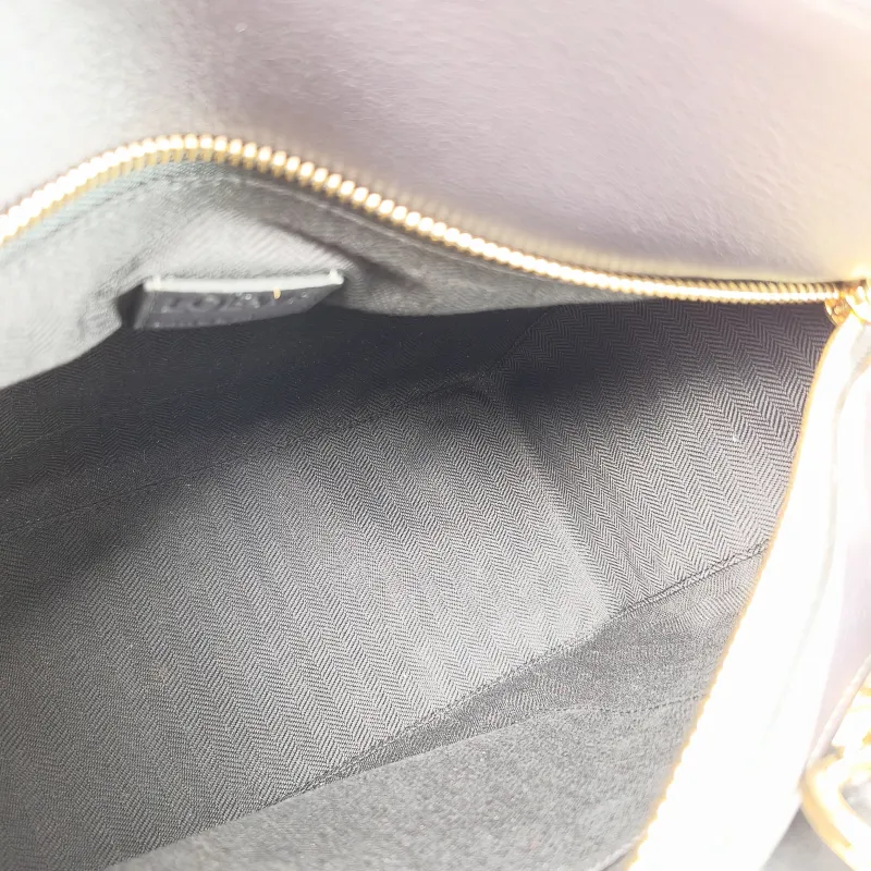LOEWE Crossbody Bag Puzzle Colorblock Calfskin Medium 29 × 14 × 19.5 cm — detail view 2 of 15