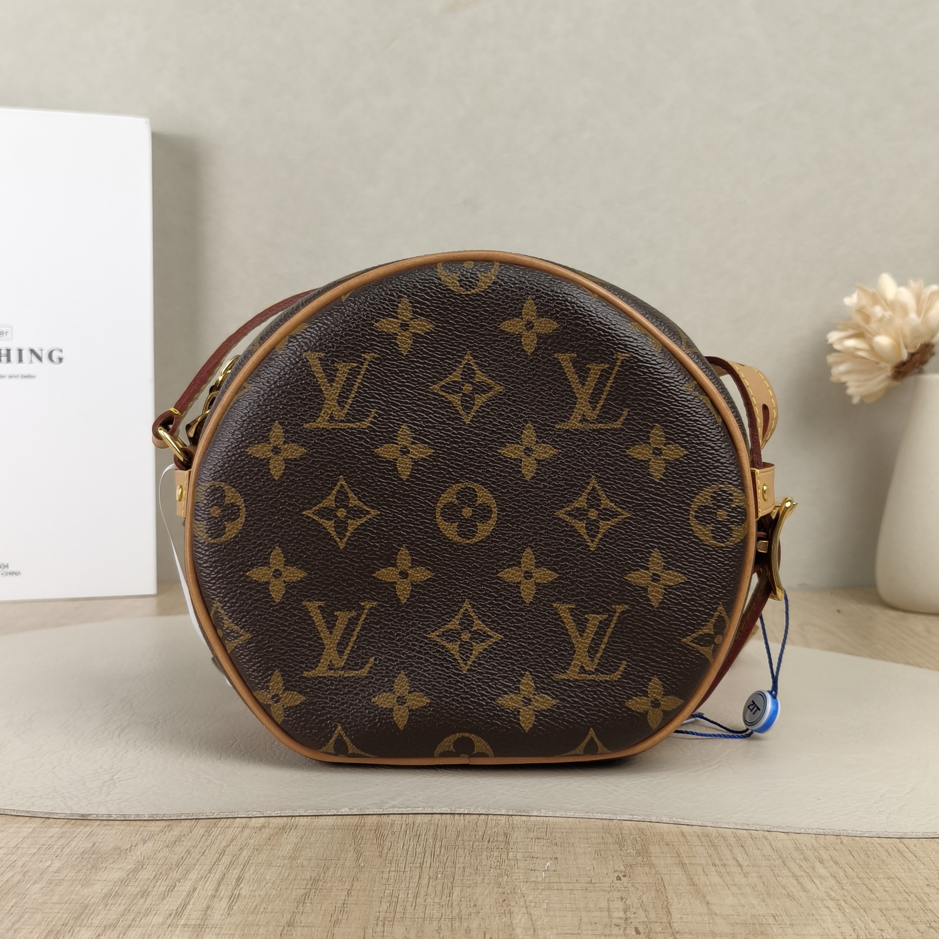 Louis Vuitton Crossbody Bag BOITE CHAPEAU SOUPLE Monogram PVC Small17 × 8 × 17 cm — cover view 5 of 5