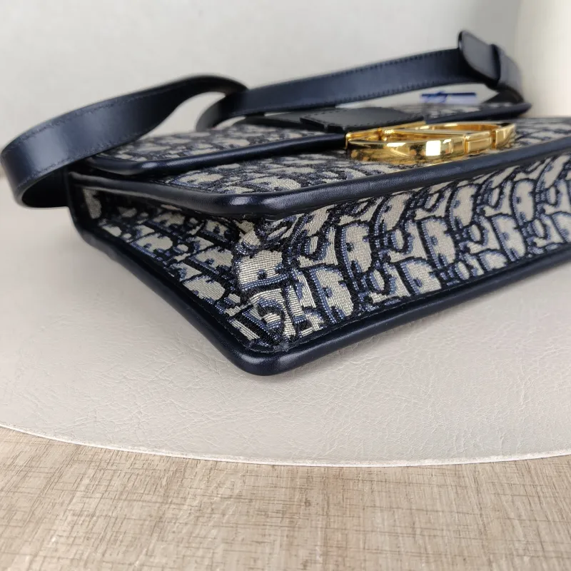 DIOR Crossbody Bag30Montaigne 30 Edition Canvas Medium24 × 8 × 17 cm — detail view 3 of 12