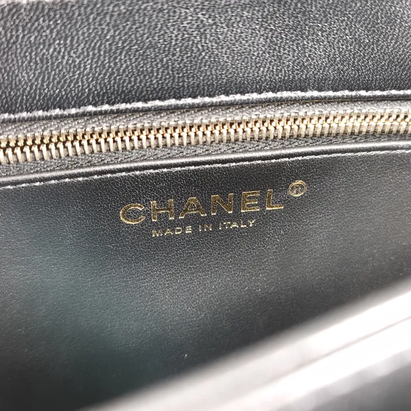 Chanel Crossbody Bag 23s trendy cc Black Lambskin Small 25 × 12 × 17 cm — detail view 5 of 15