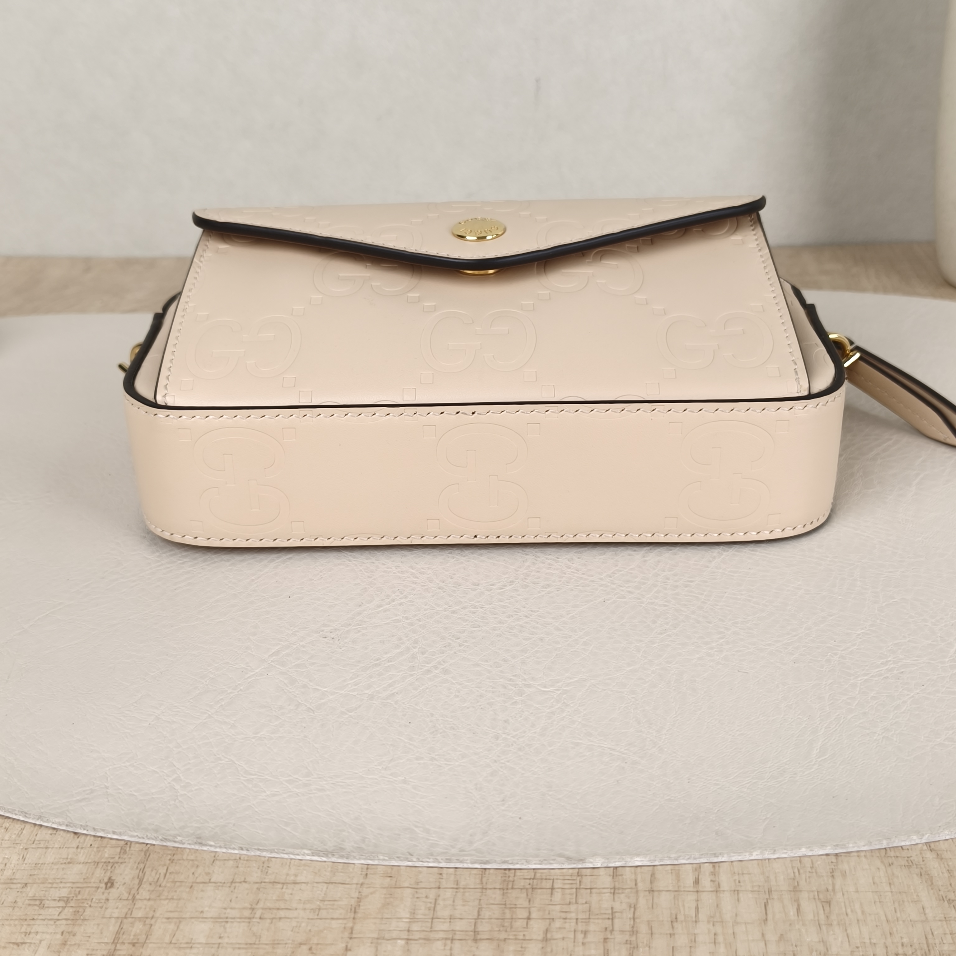GUCCI Crossbody Bag Horsebit Chain Mini Chain Bag Beige Calfskinmini18 × 4 × 11 cm — cover view 2 of 6