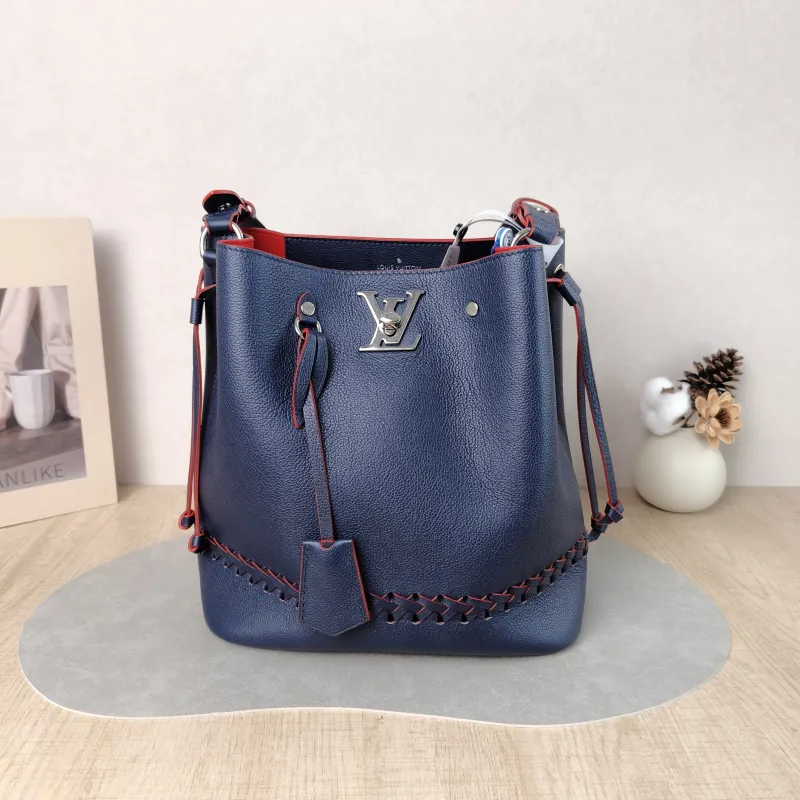 Louis Vuitton Shoulder Bag lockme Shoulder Bag Blue Red Calfskin One Size 25 × 15 × 27 cm