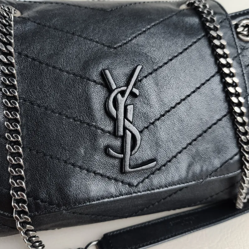 SAINT LAURENT Crossbody Bag NOLITA Black Lambskin Small 22 × 13 × 17.5 cm — detail view 2 of 11
