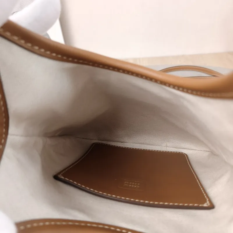 Miumiu Shoulder Bag IVY Tote Shopping Tote CC alfskin Mini 20*24 — detail view 5 of 10