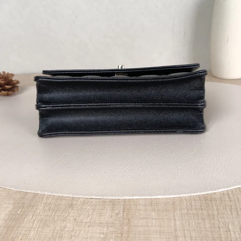 Chanel Crossbody Bag Black Grained Calfskin One Size19 × 7 × 11.5 cm — cover view 2 of 6