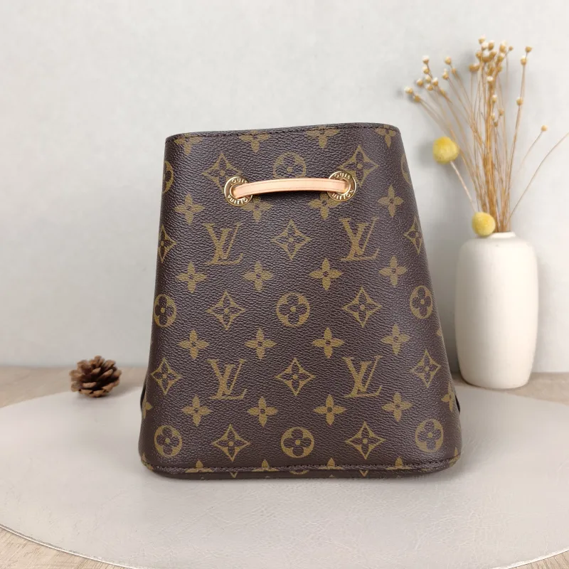 Louis Vuitton Crossbody Bag NÉONOÉ Bucket Bag BB Monogram PVC BB 20 × 13 × 20 cm — cover view 4 of 5
