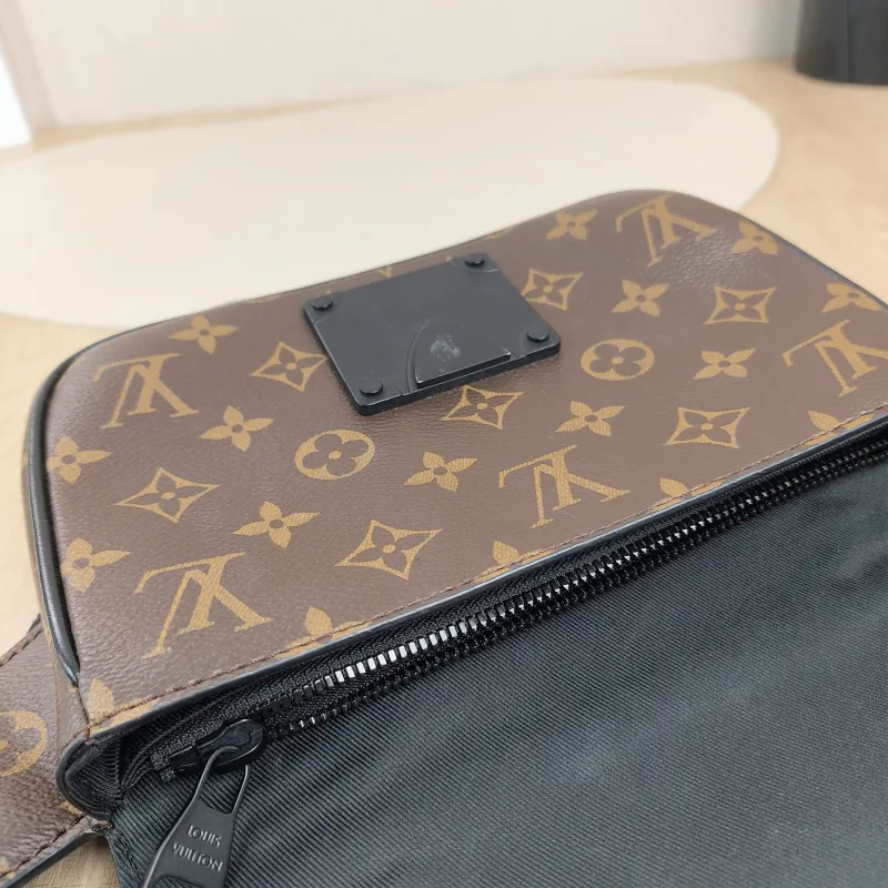 Louis Vuitton Belt Bag S Lock Sling Belt Bag Monogram PVC One Size21 × 4 × 15 cm — detail view 10 of 15
