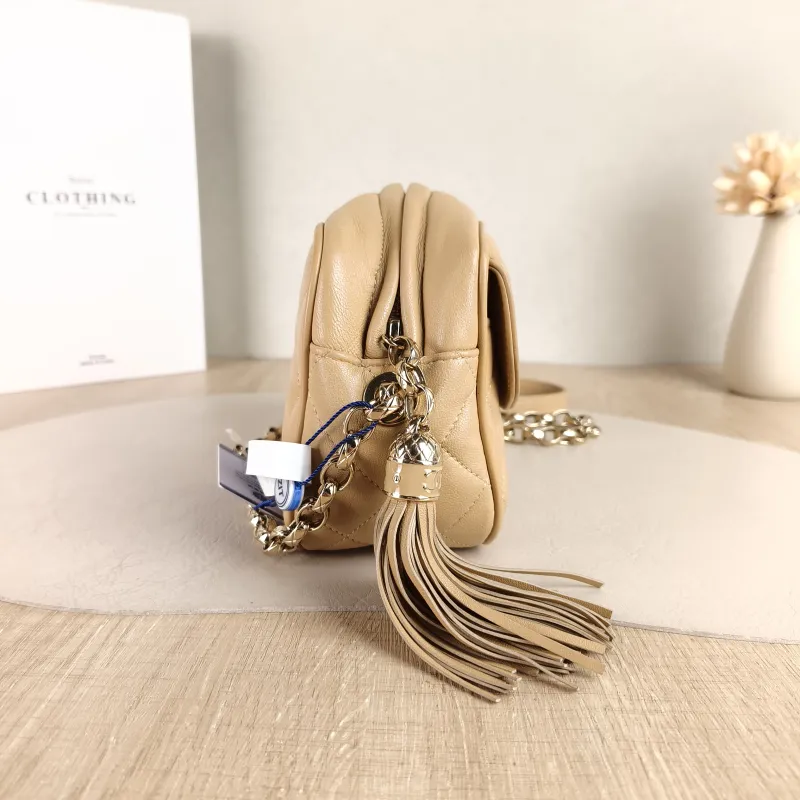 Chanel Crossbody Bag Crossbody Bag Beige Lambskin One Size19 × 8 × 13 cm — detail view 3 of 13