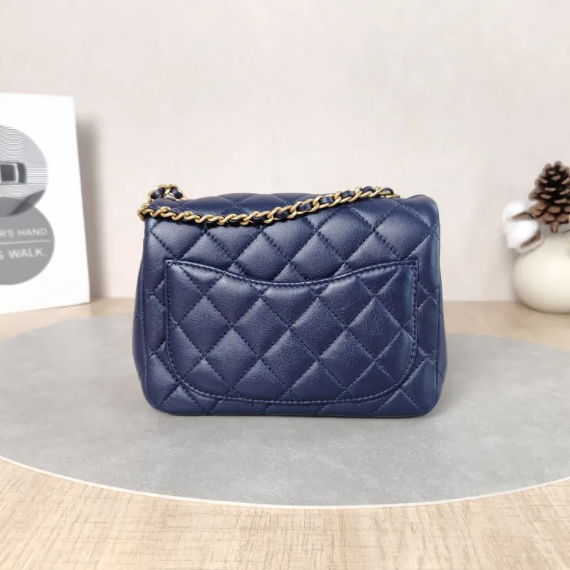 Chanel Crossbody Bag Blue Lambskin 17 × 8 × 13.5 cm — cover view 3 of 5