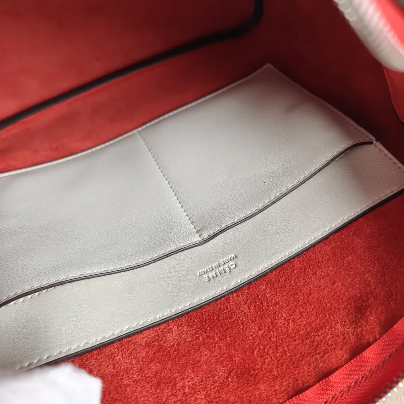 CELINE Crossbody Bag Crossbody Bag Red Calfskin One Size 23.5 × 10 × 23 cm — detail view 1 of 11
