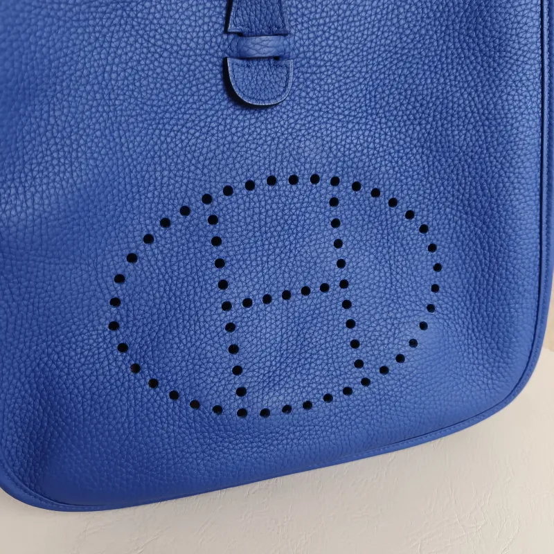Hermès Crossbody Bag Evelyne 29 29 O8Bleu Royal TC Calfskin 29 29 × 7 × 30 cm U — detail view 7 of 8