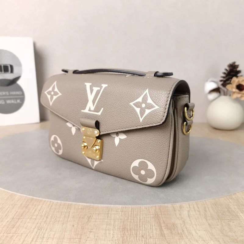 Louis Vuitton Crossbody Bag Pochette Métis East West Empreinte Embossed Calfskin Small21.5 × 6 × 13.5 cm — cover view 2 of 5