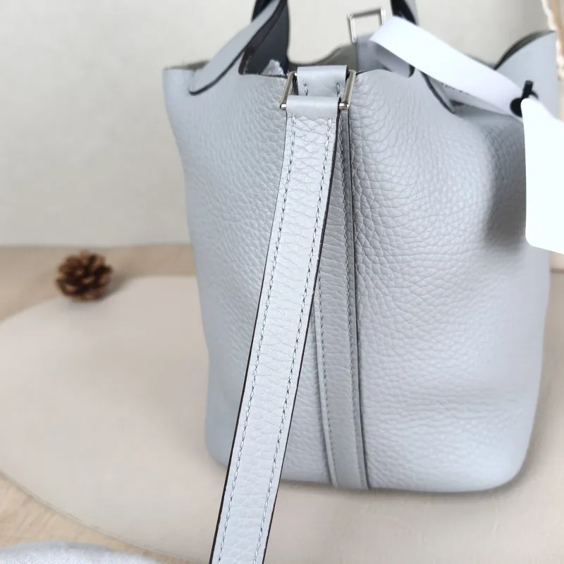 Hermès Top Handle Bag Picotin Lock 18 18 8U TC Calfskin Small 18 × 13 × 18 cm K — detail view 8 of 12
