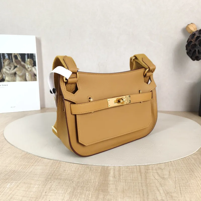 Hermès Crossbody Bag Jypsiere 23 4B Swift Calfskin Mini 23 × 5 × 17 cm W — cover view 4 of 6