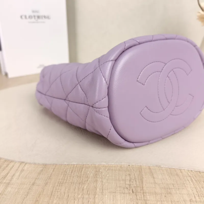 Chanel Crossbody Bag24p Lambskinmini17 × 12 × 18 cm — detail view 6 of 13