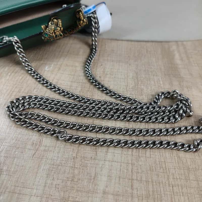 GUCCI Crossbody Bag Dionysus Green Calfskin Mini 16.5 × 4.5 × 10 cm — detail view 2 of 12