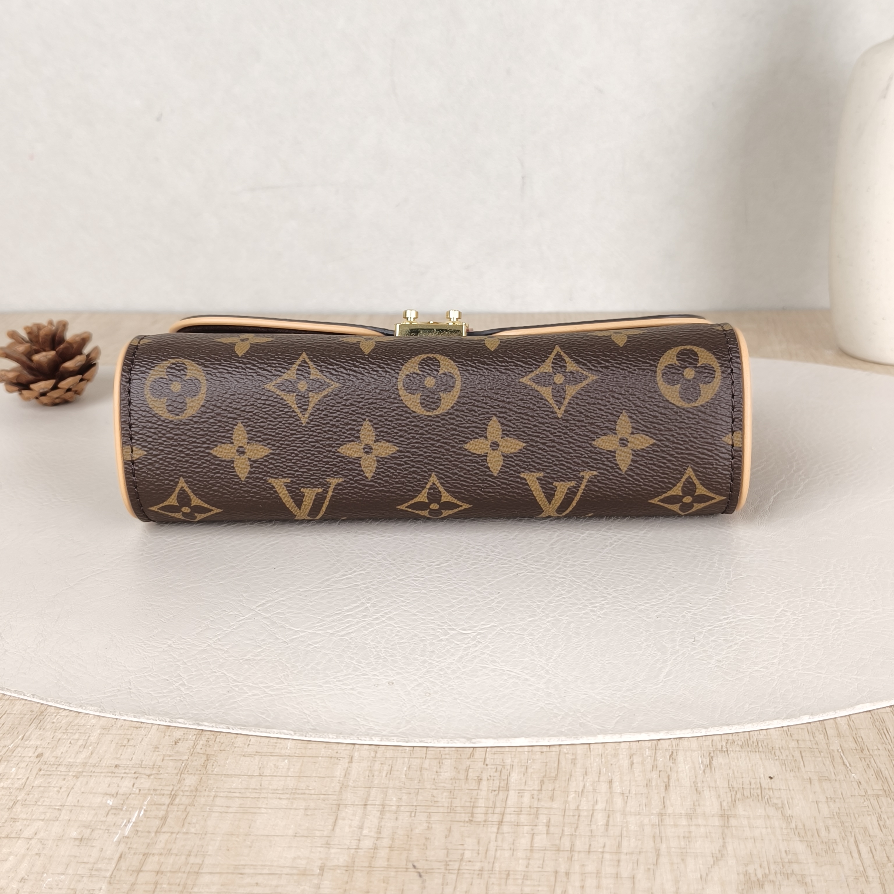 Louis Vuitton Crossbody Bag POCHETTE CAMILLE Monogram PVC One Size20.5 × 6 × 11 cm — cover view 6 of 6