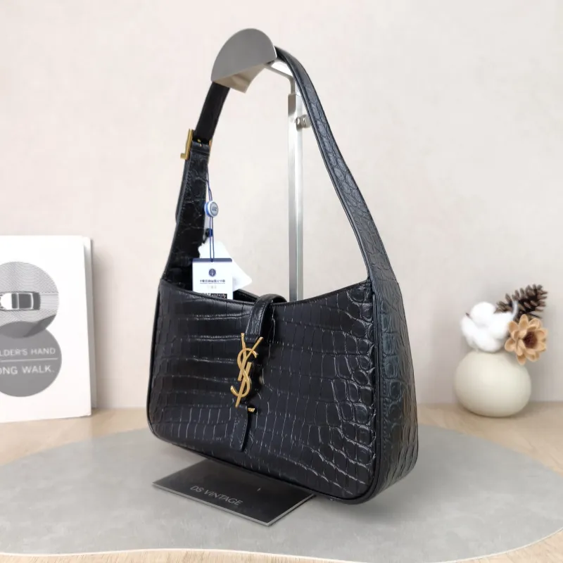 SAINT LAURENT Shoulder Bag LE 5 À 7 Black Calfskin Small23 × 6.5 × 16 cm — cover view 2 of 6