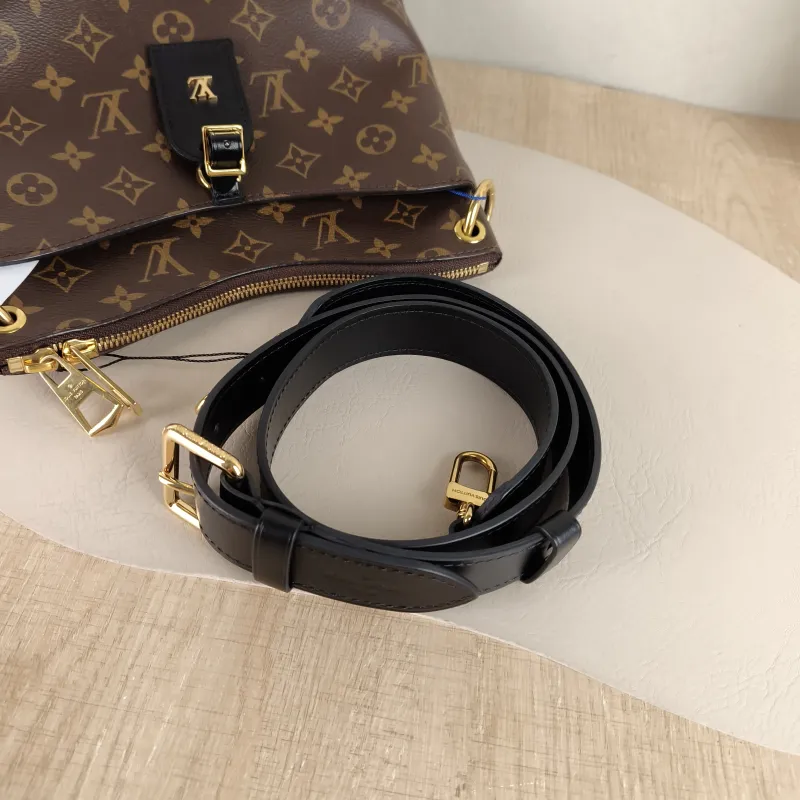 Louis Vuitton Crossbody Bag Monogram PVC Small 24 × 8 × 22 cm — detail view 3 of 11