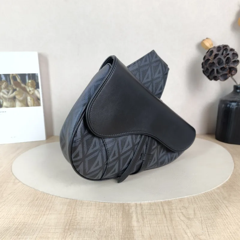 DIOR Crossbody Bag saddle Black PVC · Calfskin One Size 26 × 4.5 × 19 cm — cover view 4 of 6
