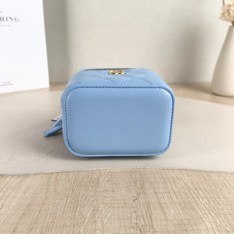 Chanel Crossbody Bag Edition Blue Lambskin One Size 10 × 7 × 9 cm 31 — cover view 5 of 5