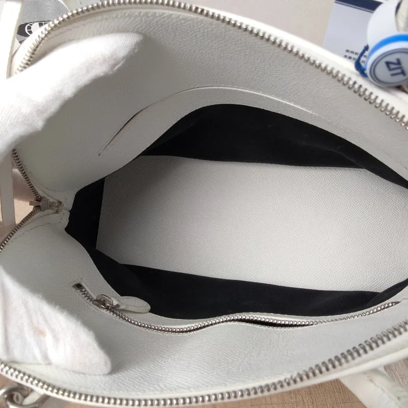 BALENCIAGA Top Handle Bag Ville Dome Bag White Calfskin Small26 × 11 × 22 cm — detail view 3 of 13