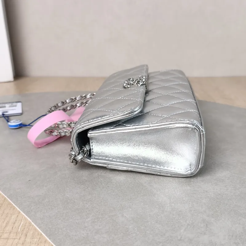Chanel Crossbody Bag kelly Silver Waxed Leather One Size 18 × 4.5 × 10 cm — detail view 2 of 12