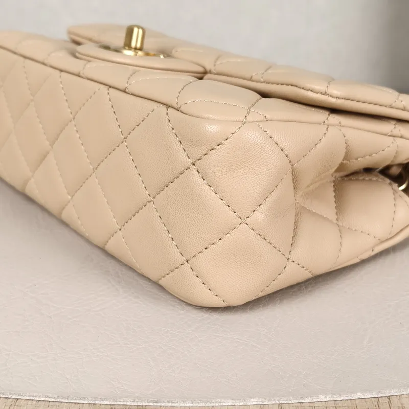 Chanel Crossbody Bag mini Lambskin mini20 × 6 × 12 cm — detail view 3 of 14