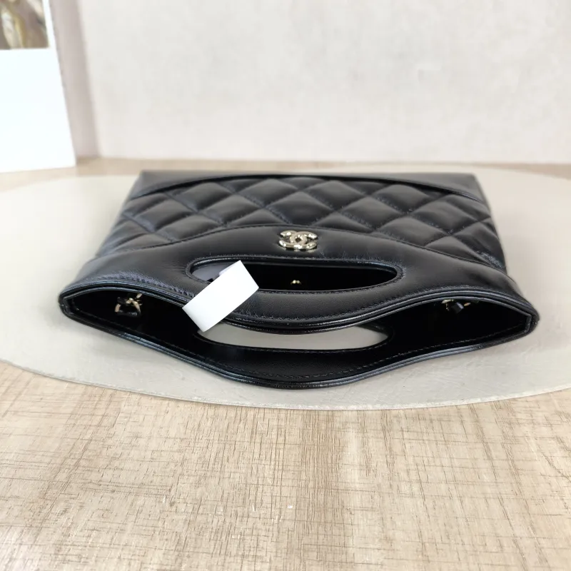 Chanel Shoulder Bag 31Bag Black Waxed Leather Calfskin nano 20.5 × 3.5 × 17 cm — detail view 8 of 10