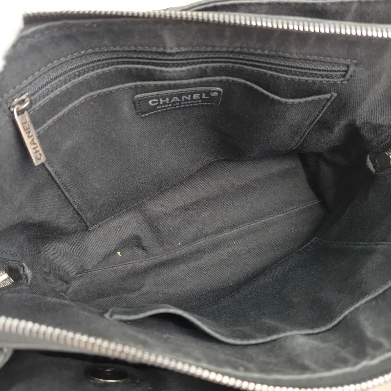 Chanel Shoulder Bag Tote Bag Grained Calfskin One Size 34 × 9 × 21 cm 22 — detail view 3 of 14