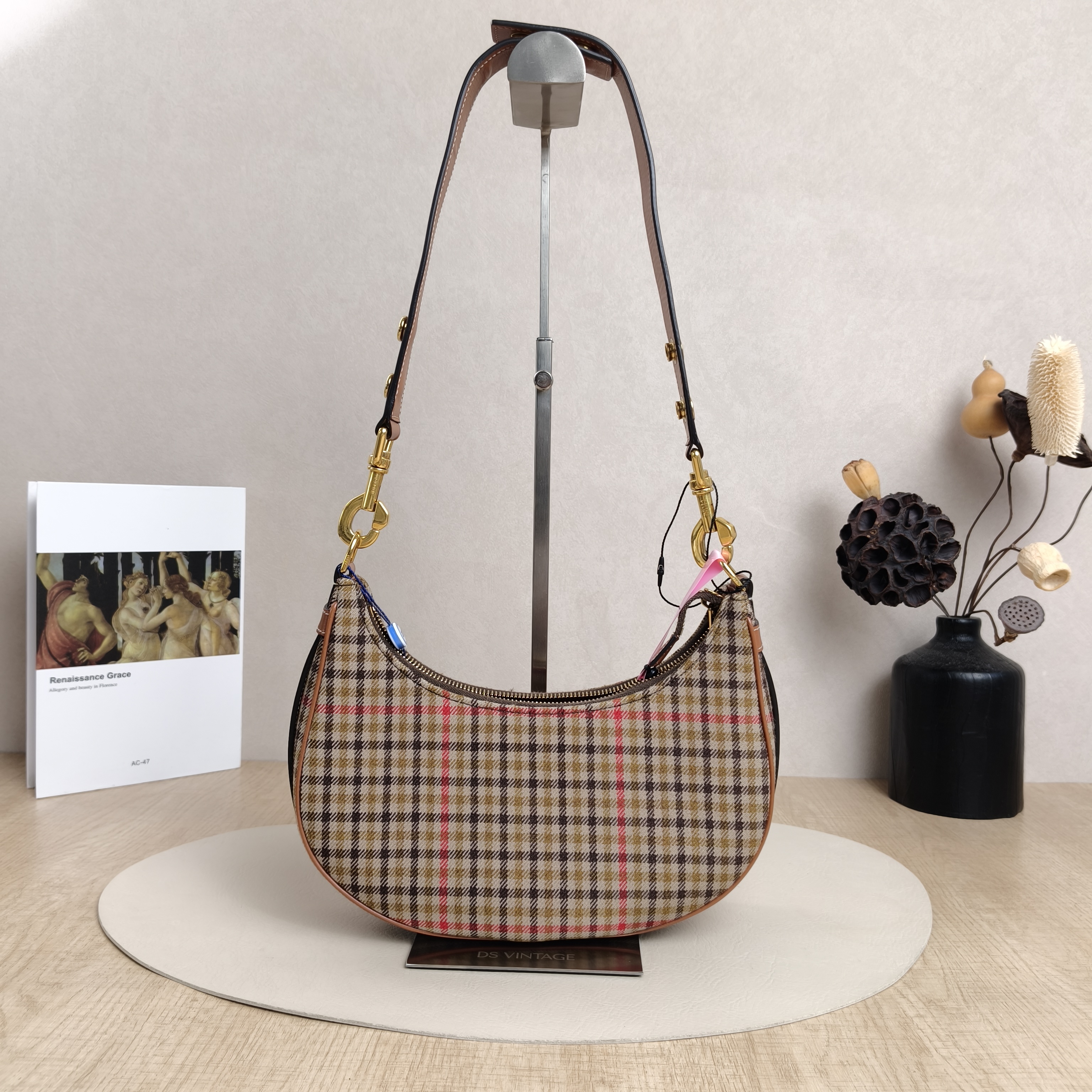 CELINE Shoulder Bag AVA Colorblock Calfskin Medium23 × 6 × 13.5 cm