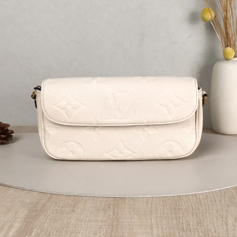 Louis Vuitton Crossbody Bag IVY White Monogram Empreinte Embossed Calfskin Small 23.5 × 4.3 × 12 cm