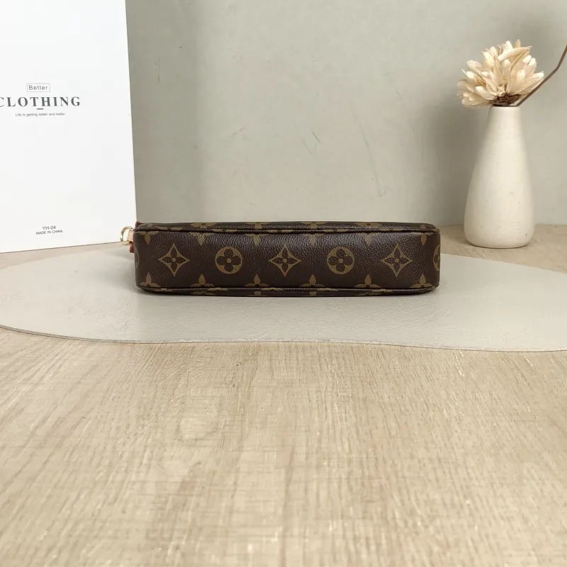 Louis Vuitton Shoulder Bag Pochette Accessoires Two Straps Monogram PVC Large23.5 × 4 × 13.5 cm — cover view 3 of 6