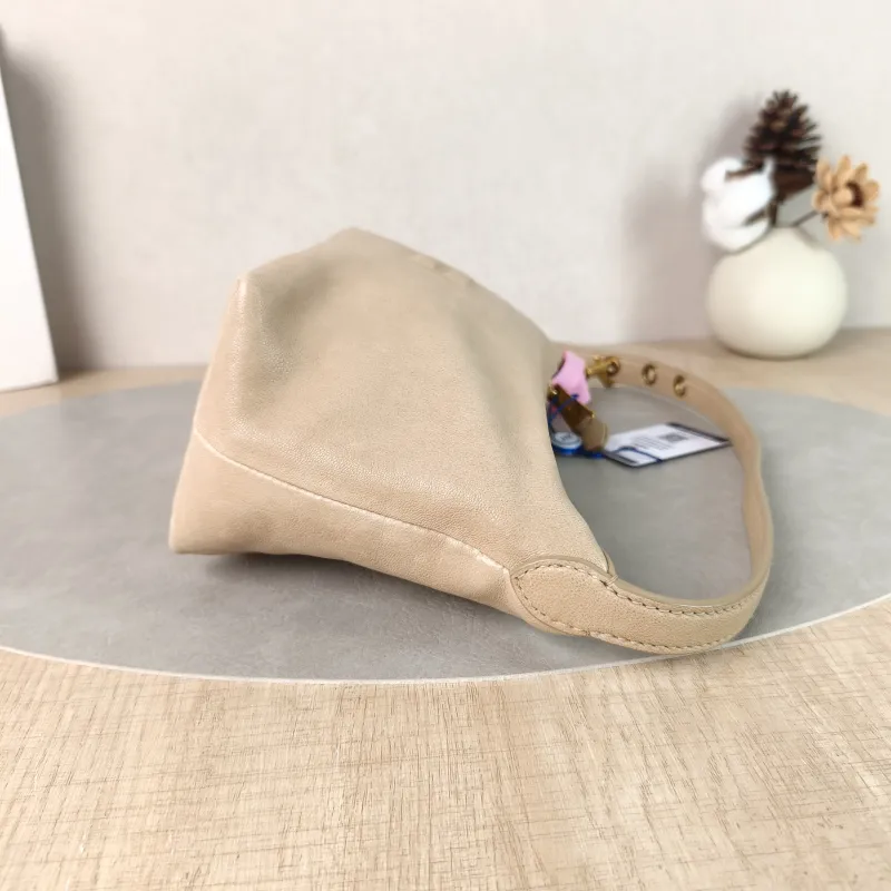 Miumiu Top Handle Bag Spirit Vanity Case Bag Cosmetic Bag Lambskin One Size18.5 × 10 × 14 cm — detail view 4 of 13