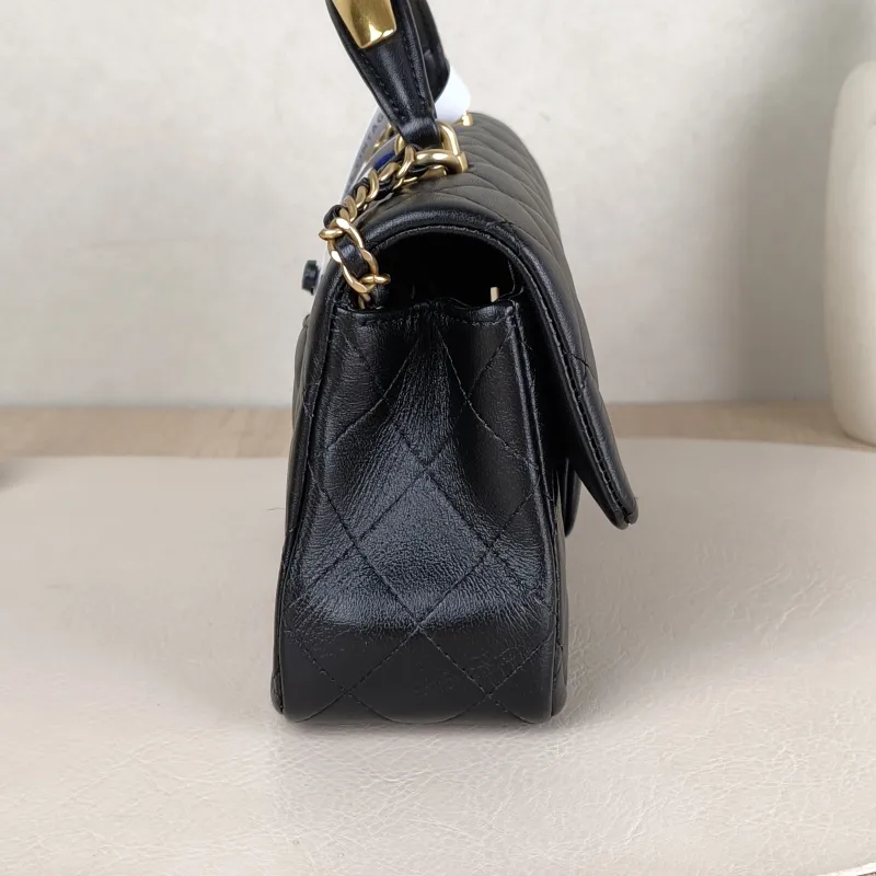 Chanel Crossbody Bag mini Black Lambskin mini20 × 6 × 12 cm — detail view 5 of 14