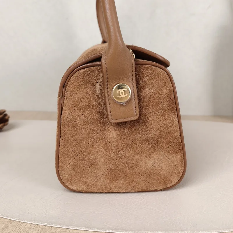 Chanel Shoulder Bag Baguette Bag Brown Suede One Size 23 × 11 × 11 cm — detail view 7 of 12