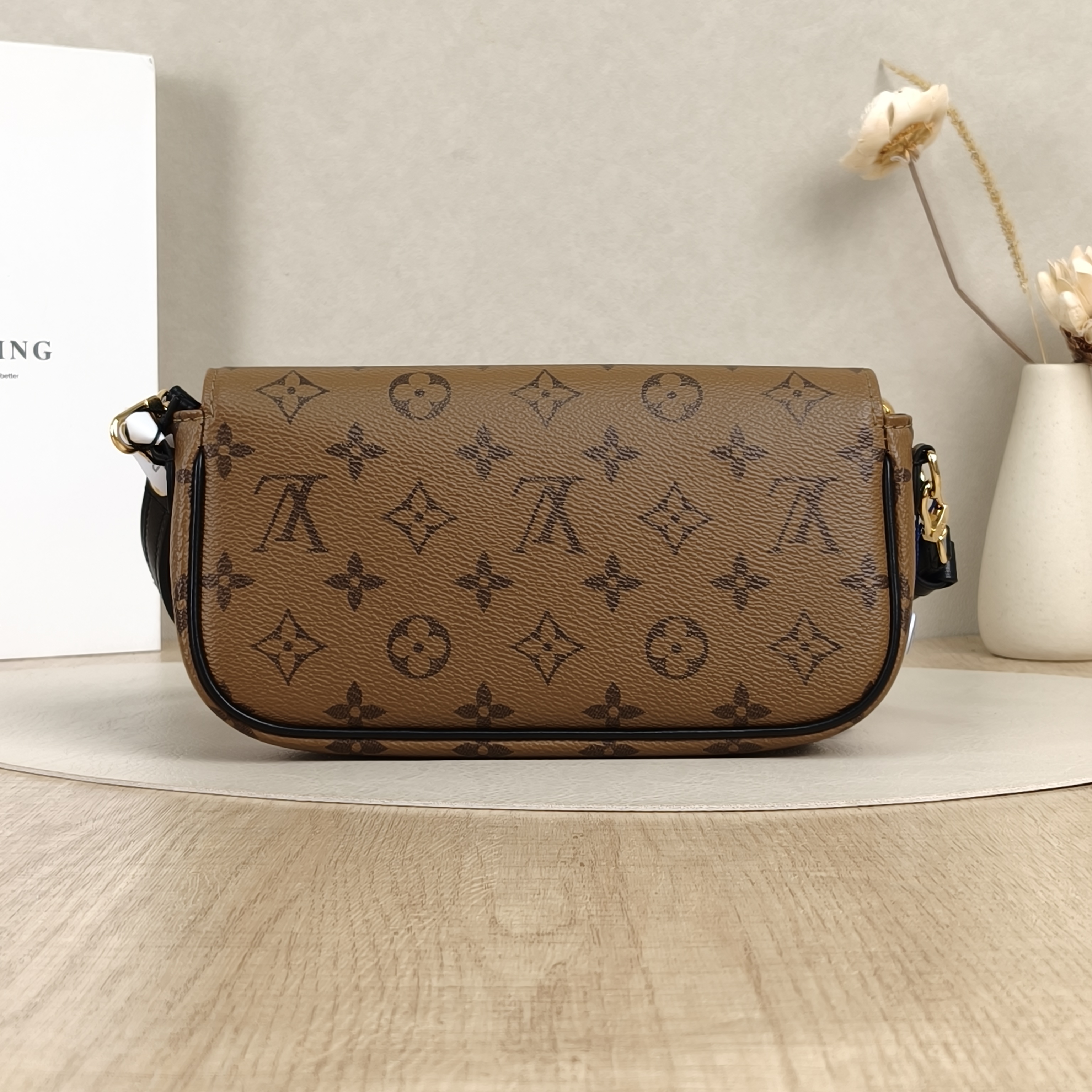 Louis Vuitton Crossbody Bag IVY Monogram PVC Small23.5 × 4.3 × 12 cm — cover view 2 of 8