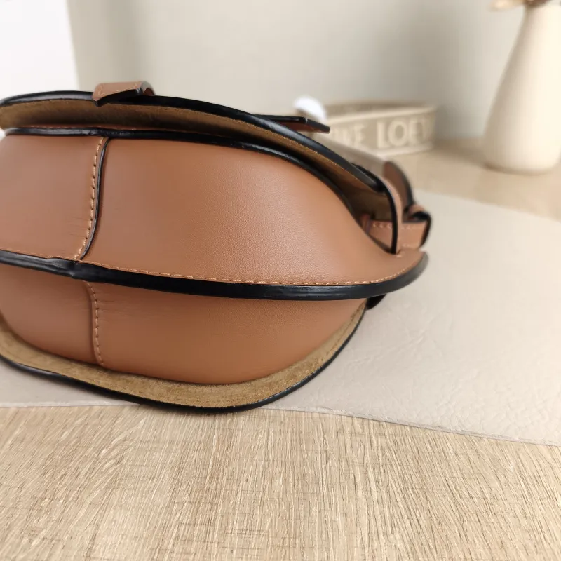 LOEWE Crossbody Bag Gate Dual Caramel Calfskin Mini 21 × 9.5 × 12.5 cm — detail view 3 of 12