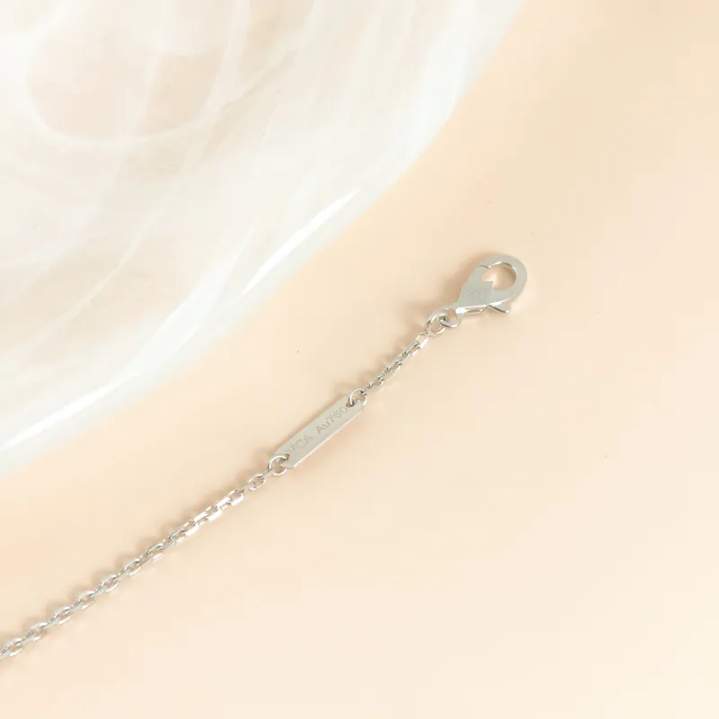 Van Cleef & Arpels Necklace Alhambra Alhambra Collection Necklace White Mother-of-Pearl Pearl · White Mother-of-Pearl18KW hite Gold Vintage Small42cm — cover view 7 of 9