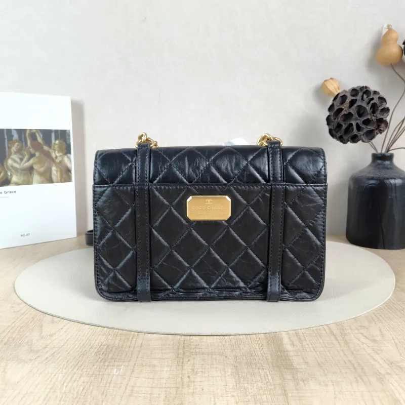Chanel Crossbody Bag21b Black Calfskin One Size25 × 8 × 17 cm — cover view 3 of 5