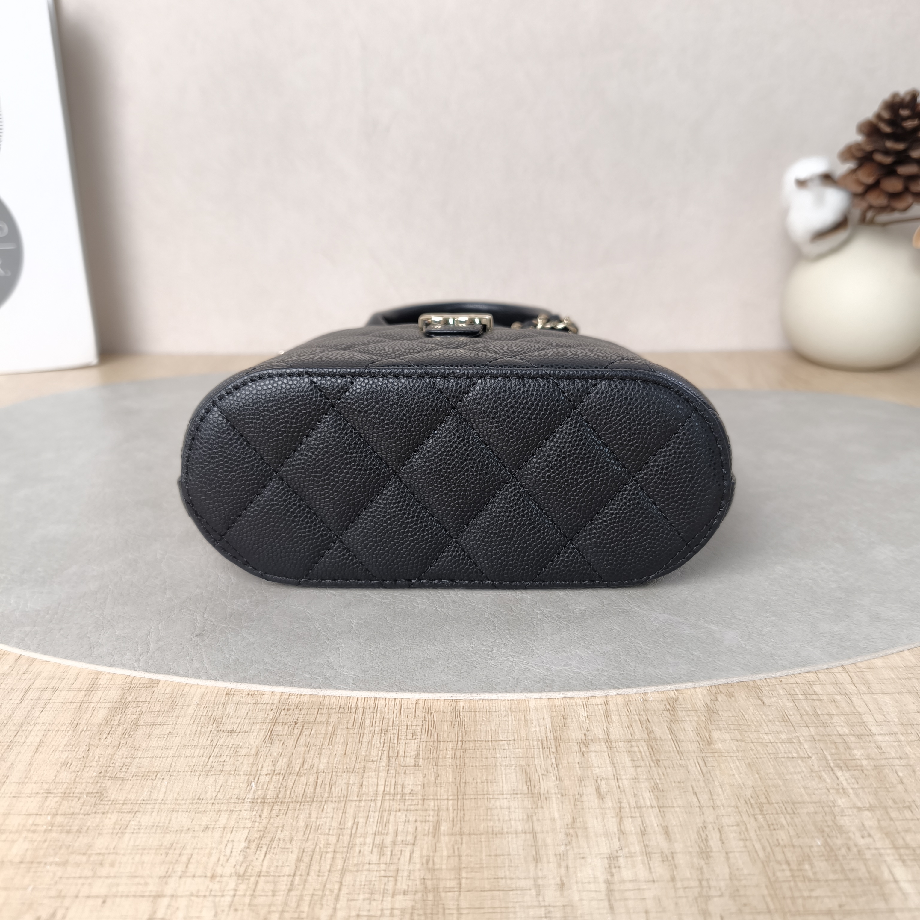 Chanel Top Handle Bag25a Edition Top Handle Bag Black Grained Calfskin One Size15.5 × 6.5 × 8.5 cm — cover view 5 of 5