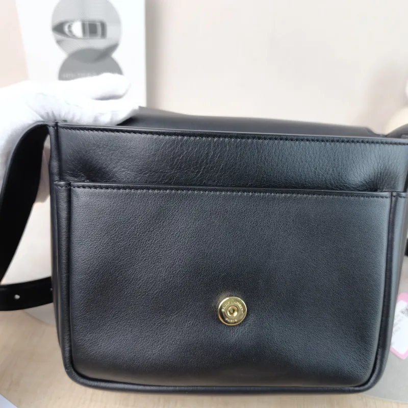 SAINT LAURENT Crossbody Bag Niki Besace Messenger Bag Black Calfskin Small 21.5 × 9.5 × 16 cm — detail view 12 of 13