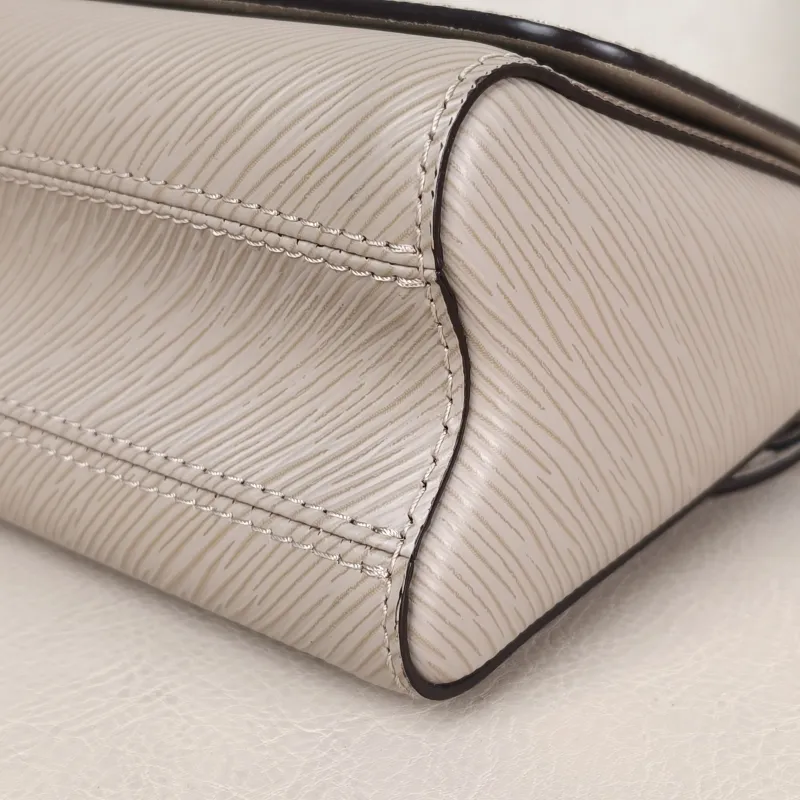 Louis Vuitton Crossbody Bag Twist Epi Embossed Calfskin Small 19 × 9 × 15 cm — detail view 6 of 12