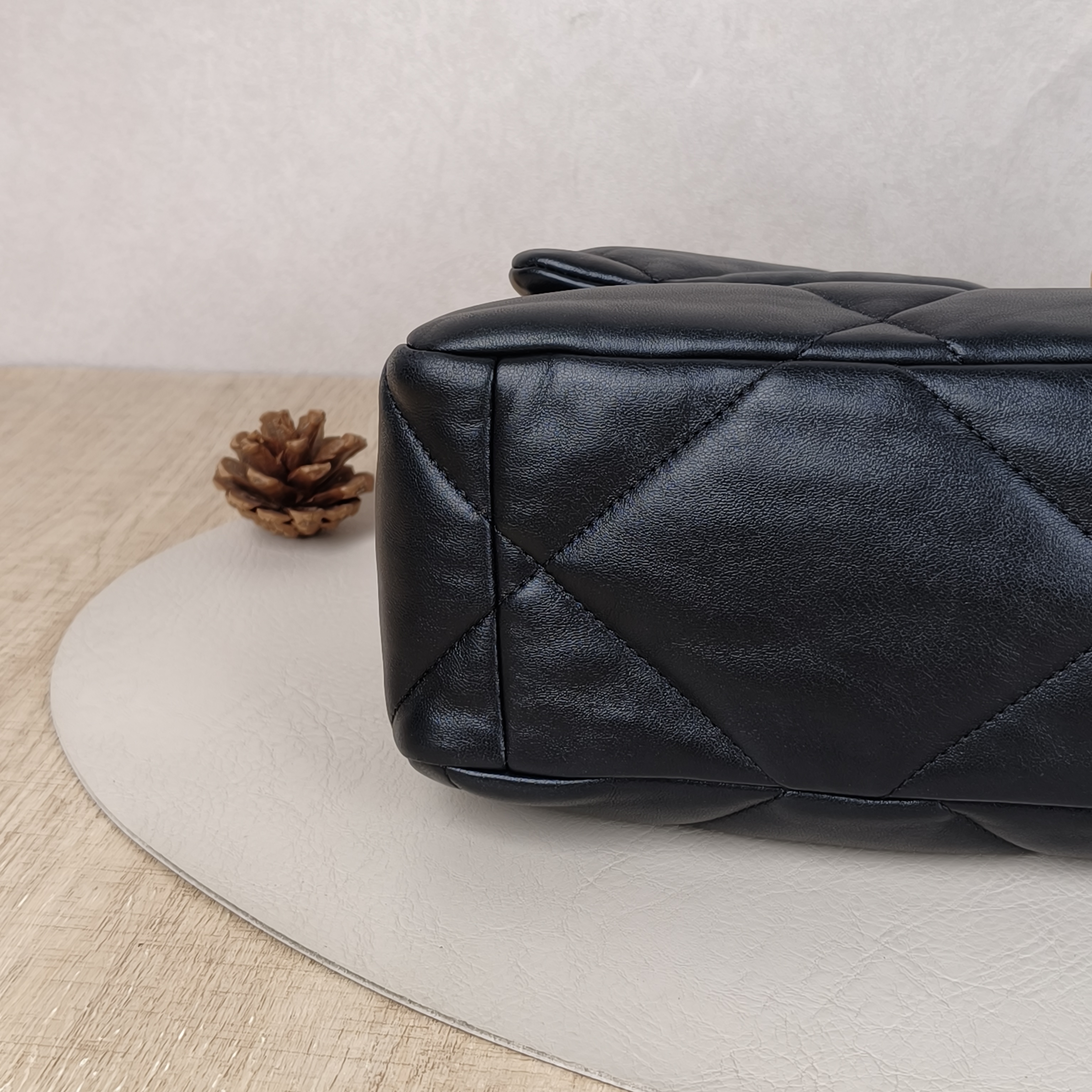 Chanel 19bag Medium Black with Gold-Tone Hardware Lambskin31 · Dust Bag · Box · 30 × 10 × 20 cm — cover view 5 of 10