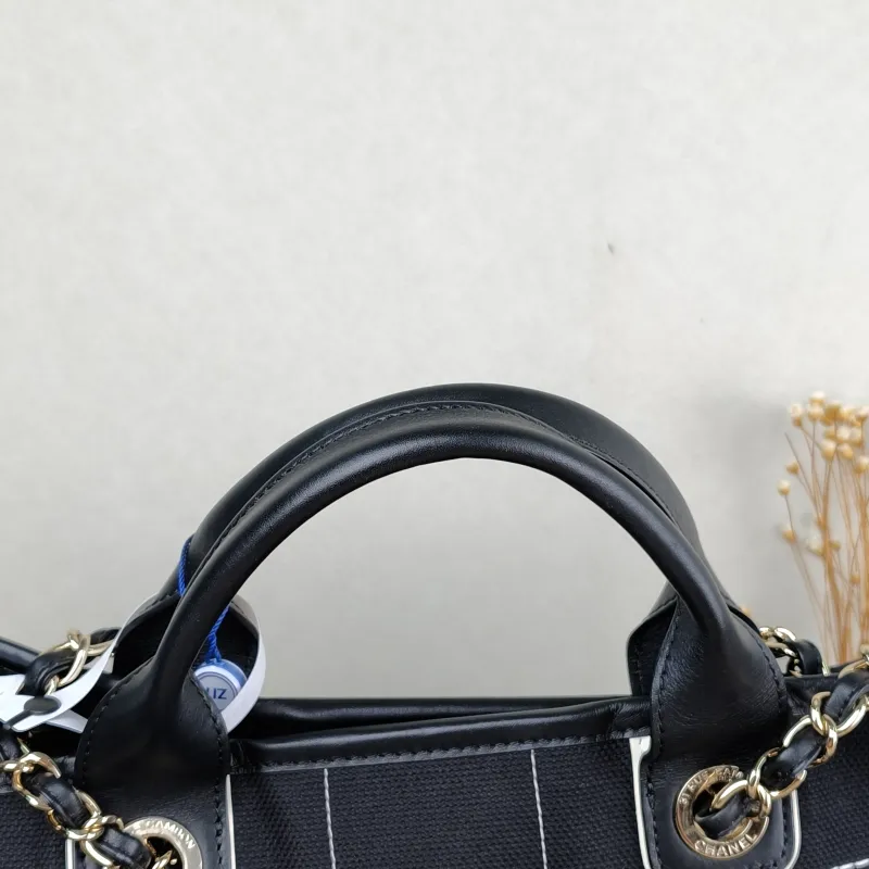 Chanel Shoulder Bag Black Canvas One Size 38 × 19 × 29 cm — detail view 1 of 15