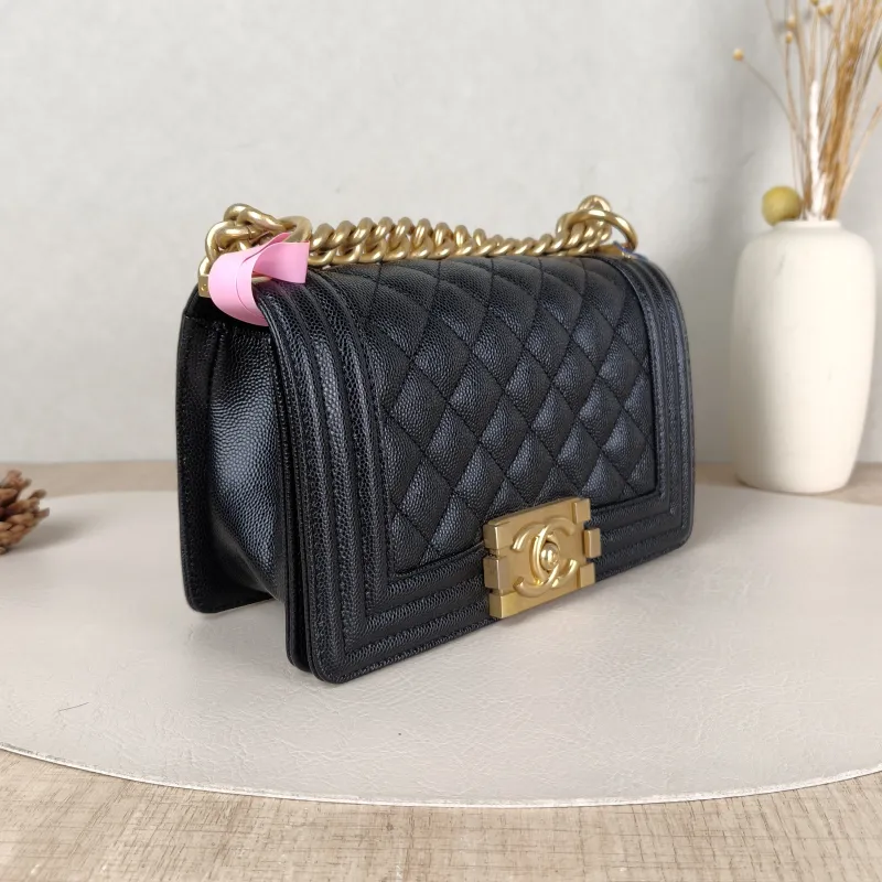 Chanel Crossbody Bag Le Boy​Black Grained Calfskin Small20.5 × 8.5 × 12 cm — cover view 5 of 5