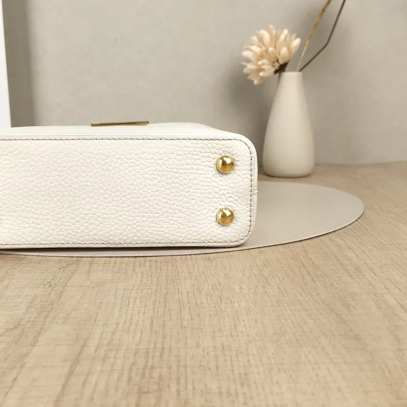Louis Vuitton Crossbody Bag Capucines White Calfskinmini21 × 8 × 14 cm — detail view 1 of 11